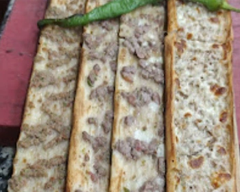 Tekirdağ'ın Çerkezköy İlçesinde Lezzetli Konya Etli Ekmek Deneyimi